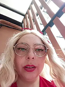 madelaine- online show from February 20, 7:04 pm