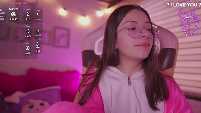 milly kenner online show from March 12, 8:33 pm