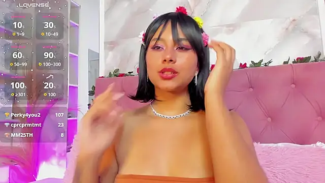 Snapshot of AnnaQueen_ chatting on October 2, 6:13 pm AnnaQueen online show from October 2, 6:13 pm