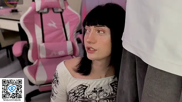 Vailyreb  online show from November 12, 4:38 pm