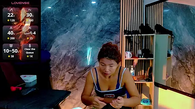 Isalombardi online show from October 13, 3:31 am