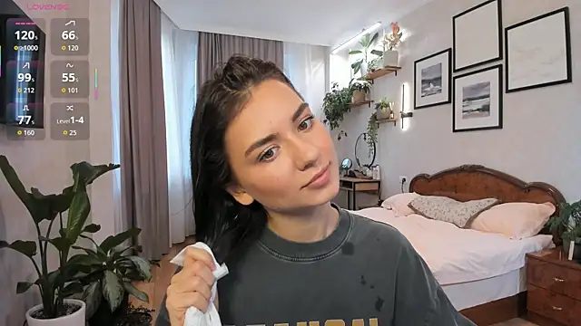 NicoleLuv online show from October 13, 1:14 pm