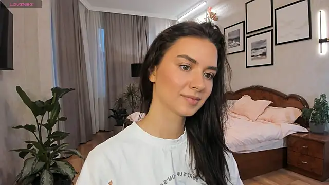 NicoleLuv online show from October 24, 1:29 pm