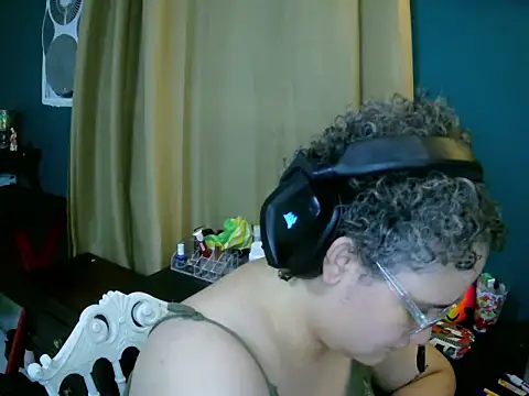 lolalicious 7583 online show from February 8, 12:25 am