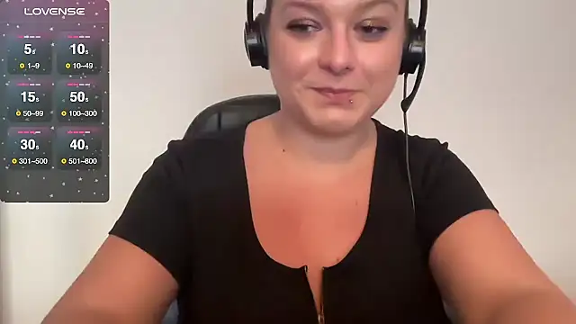 NaughtyWifeUK online show from October 18, 2:20 pm