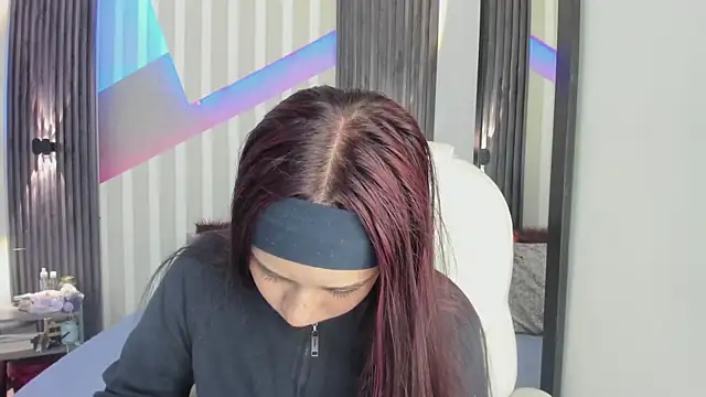 emily layton online show from December 20, 4:11 pm