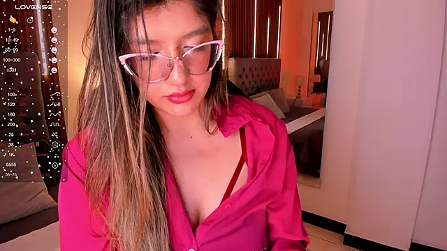 Snapshot of SEXMILLA_ chatting on October 3, 7:08 pm SEXMILLA online show from October 3, 7:08 pm