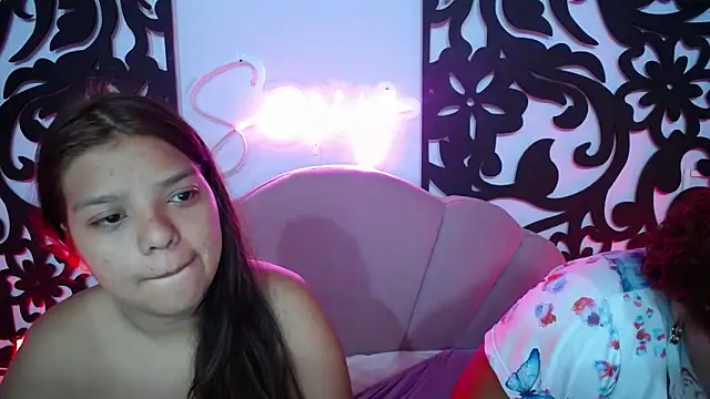 Snapshot of horny_babyss chatting on October 16, 5:10 am horny babyss online show from October 16, 5:10 am
