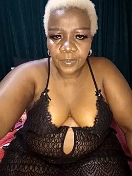 dirasweetlipsxx online show from May 28, 7:23 pm