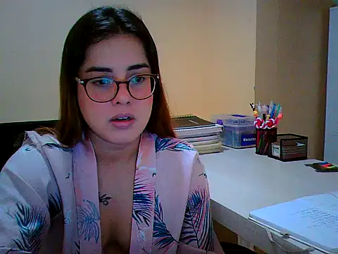 maliamiller online show from October 25, 8:37 pm