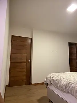 kittyfresita online show from January 7, 6:28 am