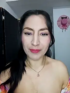 Snapshot of ELISA_90 chatting on October 7, 4:44 pm ELISA 90 online show from October 7, 4:44 pm