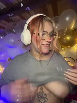 SophiaWeestt99 online show from March 27, 4:03 am