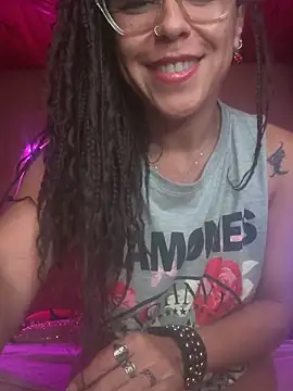 mariposapontiak420 online show from February 17, 3:17 am