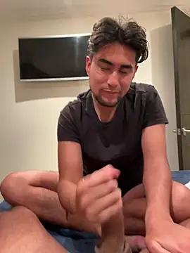 thiagowes online show from September 30, 3:34 am