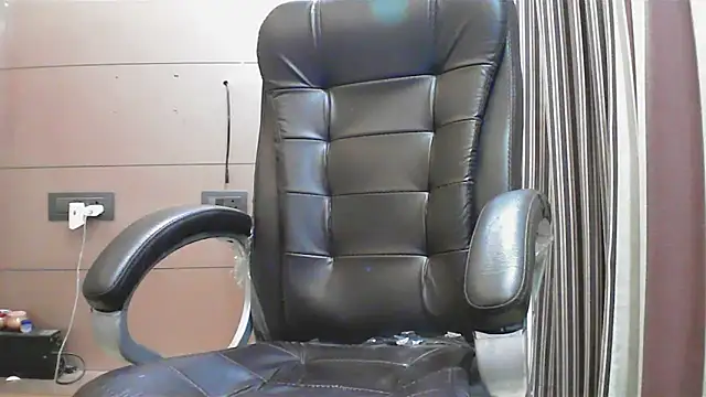 Snapshot of collage_hoty chatting on October 12, 8:00 pm collage hoty online show from October 12, 8:00 pm