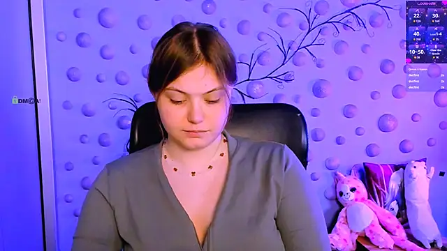 nikole kitt online show from February 13, 8:43 pm