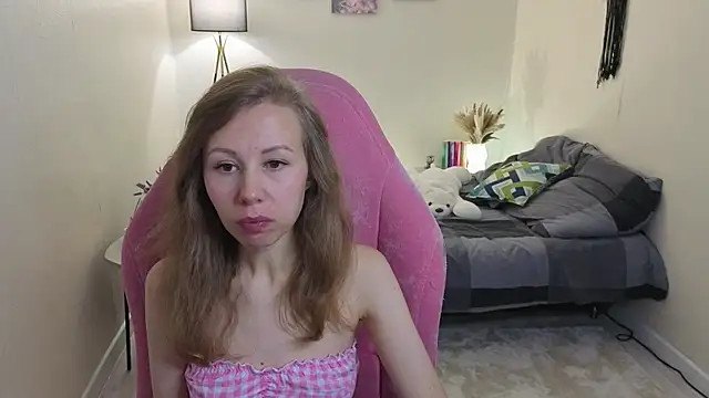Snapshot of Lill_Mary chatting on October 12, 2:14 am Lill Mary online show from October 12, 2:14 am