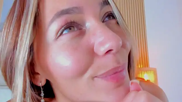 Mia Malkovaa  online show from April 14, 3:34 pm