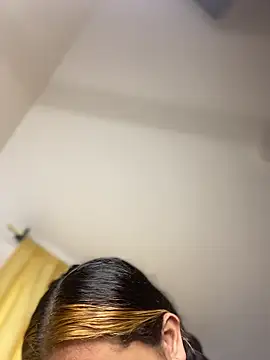 baby lizy online show from December 5, 9:16 pm