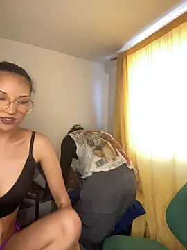 baby lizy online show from July 24, 9:55 pm