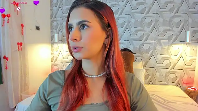 Sophiee Hill online show from February 11, 6:48 am