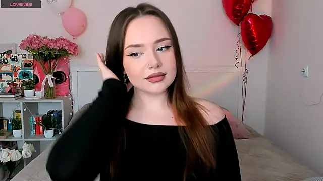 LittleKiitten online show from May 23, 2:26 pm