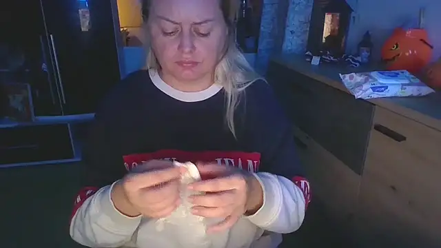 Meliss Official9 online show from October 8, 6:12 pm