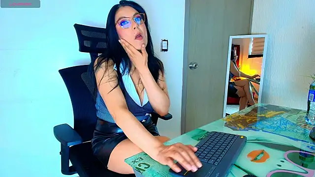 Zuzana21 online show from November 7, 1:28 pm