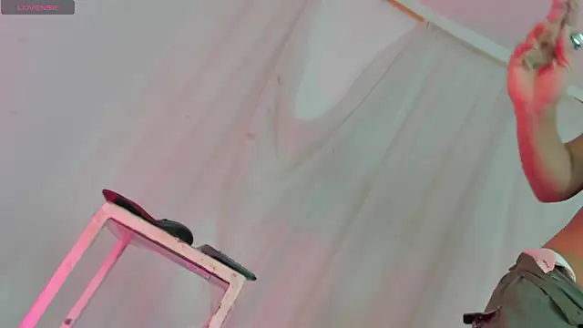 Itsme Daniela online show from April 16, 4:39 pm