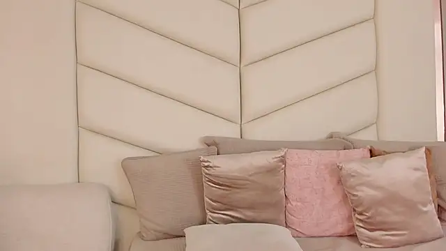 ValkyBes online show from March 16, 11:30 pm