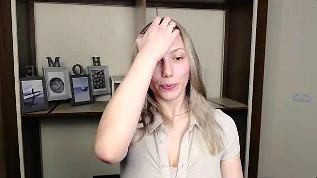 VanessaMay  online show from March 25, 6:00 pm