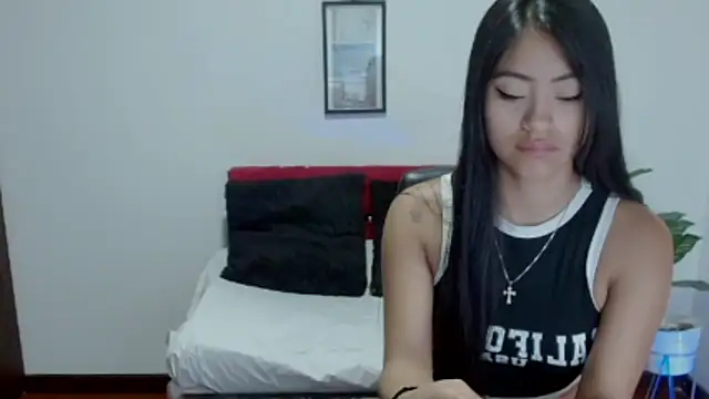 NatalyEscobar lx online show from December 2, 1:35 pm