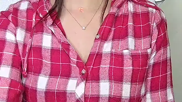 MIss-Naina online show from December 19, 8:28 am