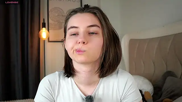 MeghanElson online show from June 3, 2:55 pm