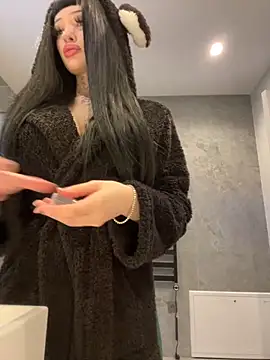 madelinexx online show from November 4, 12:54 pm