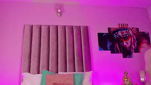 Isabella Flowers online show from April 19, 8:03 am