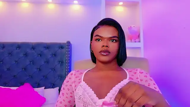 CamiEstrada online show from September 18, 9:46 pm