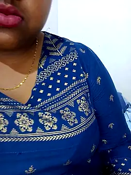 Attractive- Girl online show from December 3, 7:11 am