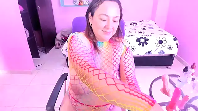 Snapshot of mommy_whore_slut chatting on September 15, 4:14 pm mommy whore slut online show from September 15, 4:14 pm