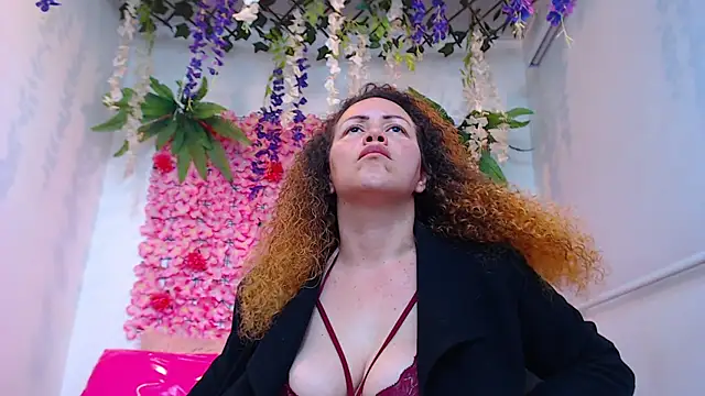 BLONDE SEXYHOT online show from April 16, 7:46 pm