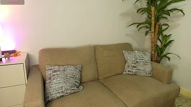 Snapshot of April_Scarlett chatting on October 21, 1:31 am April Scarlett online show from October 21, 1:31 am