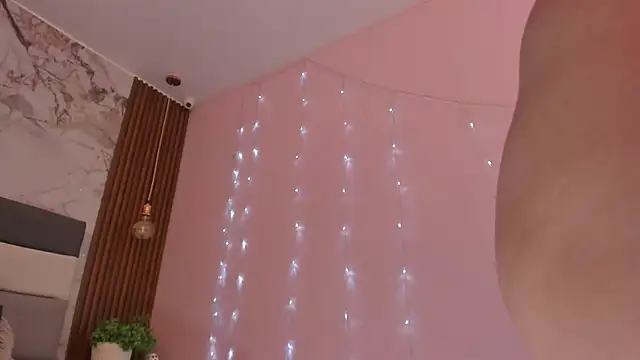 ALICESTARKK online show from October 29, 8:00 pm