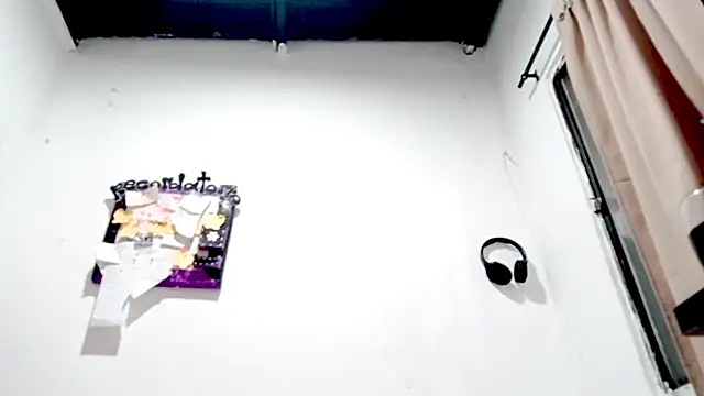 PetiteIvoryQueen19 online show from October 10, 6:07 am