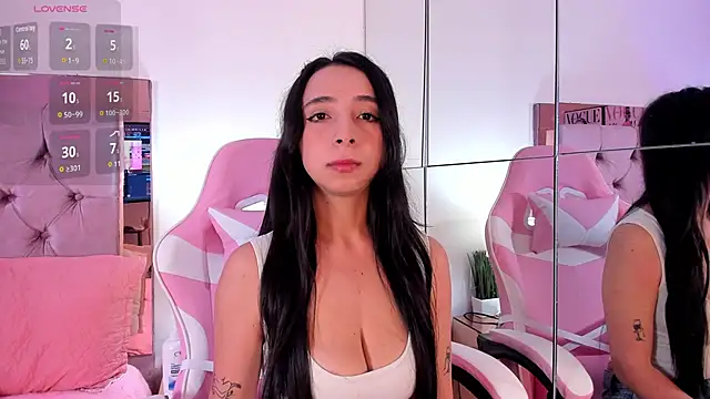 melanie hills online show from February 19, 11:32 am