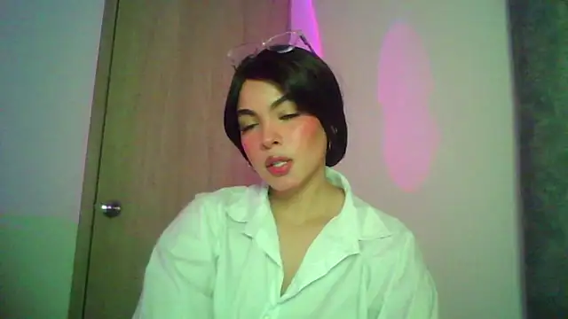 Kiri Cutee online show from October 20, 4:04 am