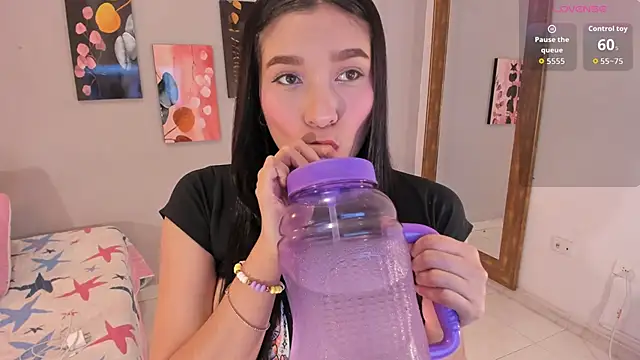 Maia W10 online show from February 7, 12:42 pm