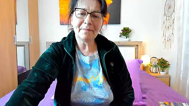 sweetangell69  online show from January 8, 2:10 pm