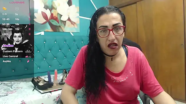 Snapshot of sabrina_dupont chatting on October 15, 12:52 pm sabrina dupont online show from October 15, 12:52 pm