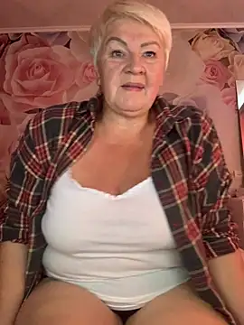 Laura Millf online show from June 25, 9:02 am